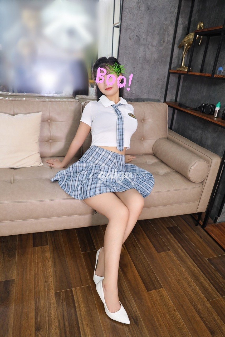 VÂN ANH XINH ĐẸP BODY SEX QUYẾN RŨ HÀNG MỚI VÀO NGHỀ