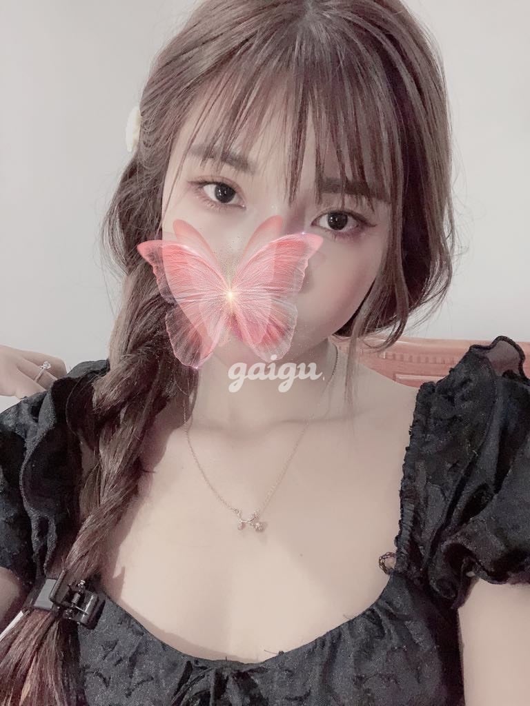 GÁI XINH TUỆ LINH 2K5 NON XANH MƠN MỞN LÀM TÌNH BAO PHÊ