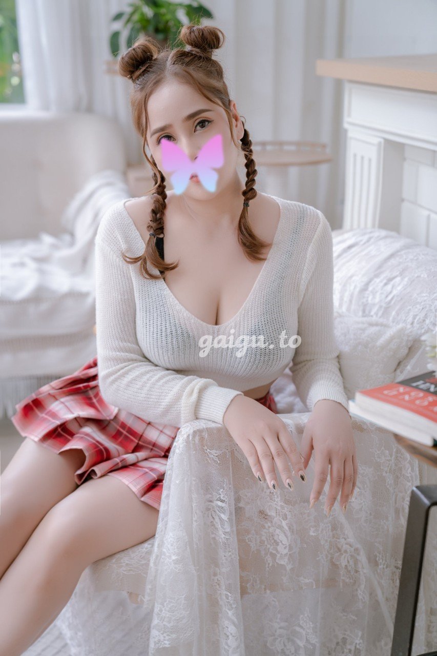 MINH ANH VẺ ĐẸP HOÀN HẢO TỰ NHIÊN,ÁNH MẮT,BỜ MÔI THIÊU ĐỐT TÂM HỒN