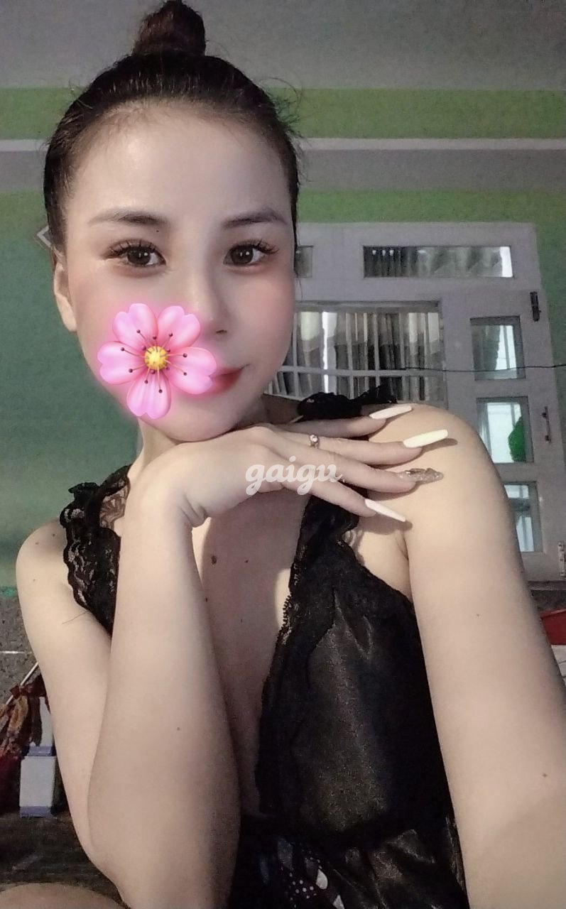 Re_up LINH LINH NÓNG BỎNG SEXY – VÚ ĐẸP HÀNG XỊN – DÁNG ĐẸP