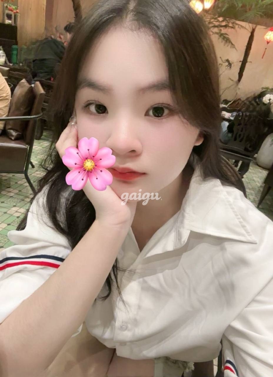DIỄM LINH – em gái 2k5 dâm- dể thương -vui vẻ-body ngon