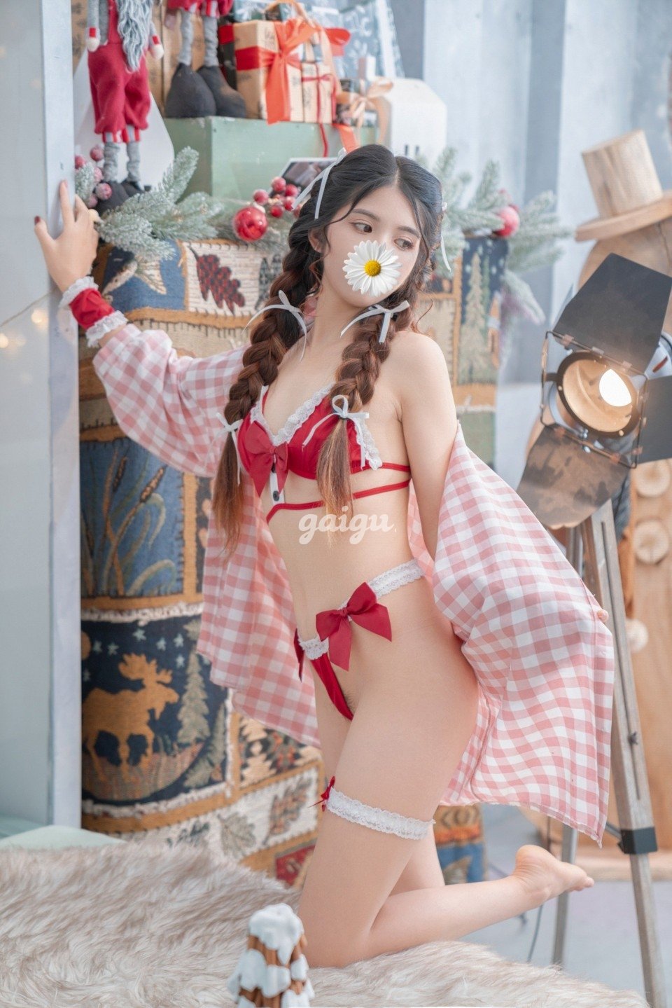 Hotteen Diệu Linh 2k2 Chân Dài Dáng Nuột Mông Vú Tự Nhiên