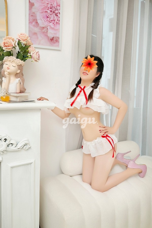 Ngọc Hân❤️Hàng Mới Xinh Xắn Bướm Khít Nhiều Nước